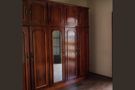 Casa à venda com 147m², 4 quartos e 2 vagas Casa à venda com 147m², 4 quartos e 2 vagasQuarto