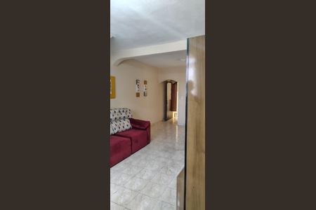 Casa à venda com 147m², 4 quartos e 2 vagas Casa à venda com 147m², 4 quartos e 2 vagasSala