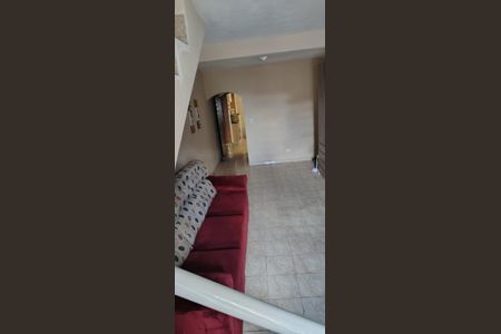 Casa à venda com 147m², 4 quartos e 2 vagas Casa à venda com 147m², 4 quartos e 2 vagasSala