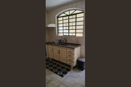 Casa à venda com 147m², 4 quartos e 2 vagas Casa à venda com 147m², 4 quartos e 2 vagasCozinha