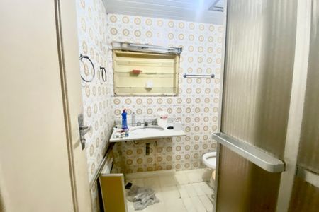 Apartamento à venda com 116m², 3 quartos e sem vaga Apartamento à venda com 116m², 3 quartos e sem vagaBanheiro da suíte