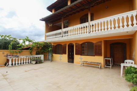 Casa à venda com 291m², 4 quartos e 4 vagasVaranda