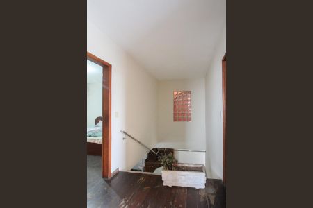 Casa à venda com 291m², 4 quartos e 4 vagasCorredor