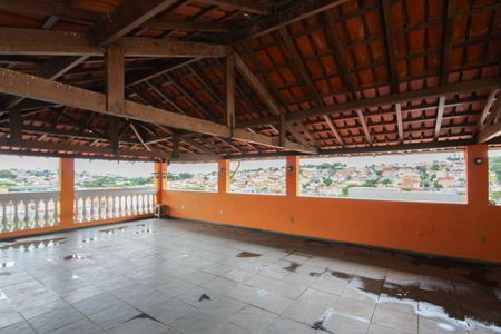 Casa à venda com 291m², 4 quartos e 4 vagasTerraço