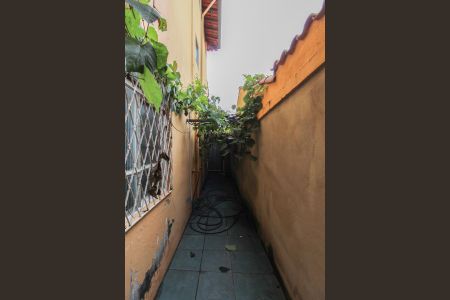 Casa à venda com 291m², 4 quartos e 4 vagasCorredor