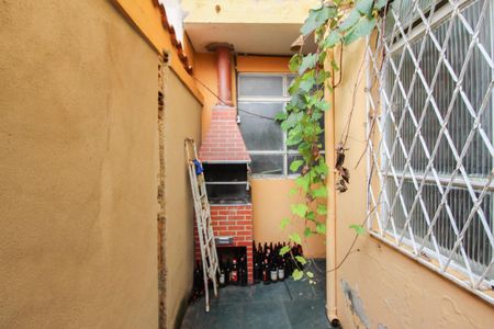 Casa à venda com 291m², 4 quartos e 4 vagasCorredor