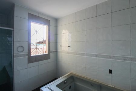 Casa à venda com 291m², 4 quartos e 4 vagasBanheiro da Suíte