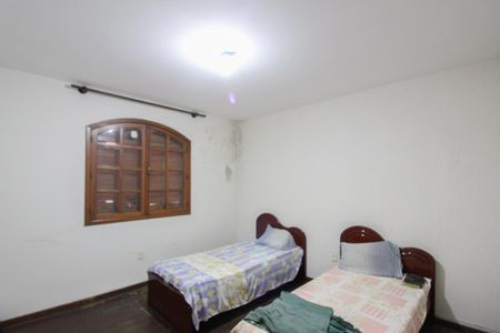 Casa à venda com 291m², 4 quartos e 4 vagasQuarto 1