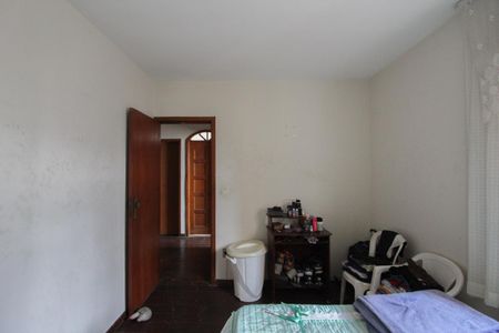 Casa à venda com 291m², 4 quartos e 4 vagasSuíte