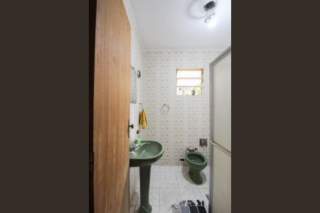 Casa à venda com 291m², 4 quartos e 4 vagasBanheiro Social 1