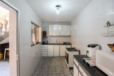 Casa à venda com 291m², 4 quartos e 4 vagasCozinha