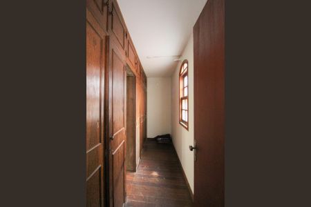 Casa à venda com 291m², 4 quartos e 4 vagasCloset da suíte