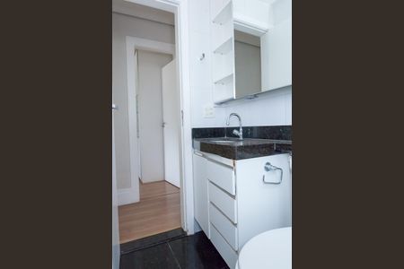 Casa de condomínio para alugar com 176m², 4 quartos e 2 vagasBanheiro Social