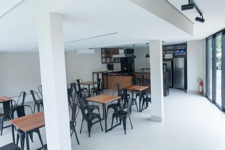 Casa de condomínio para alugar com 176m², 4 quartos e 2 vagasÁrea comum - Salão de festas