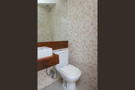 Casa de condomínio para alugar com 176m², 4 quartos e 2 vagasLavabo