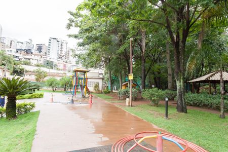 Casa de condomínio para alugar com 176m², 4 quartos e 2 vagasÁrea comum - Playground