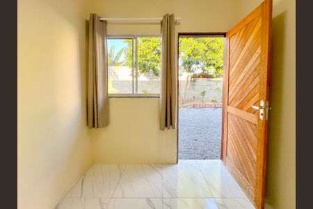 Sala de apartamento para alugar com 2 quartos, 32m² em São João do Rio Vermelho, Florianópolis