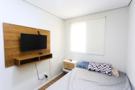 quarto 1 de apartamento para alugar com 2 quartos, 44m² em Jardim Tres Irmaos, Taboão da Serra
