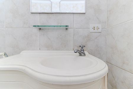 Apartamento para alugar com 72m², 2 quartos e sem vaga Apartamento para alugar com 72m², 2 quartos e sem vagaBanheiro