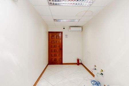 Casa para alugar com 240m², 3 quartos e 2 vagas Casa para alugar com 240m², 3 quartos e 2 vagasEscritório