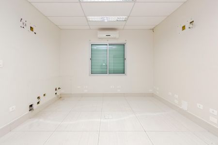 Casa para alugar com 240m², 3 quartos e 2 vagas Casa para alugar com 240m², 3 quartos e 2 vagasQuarto