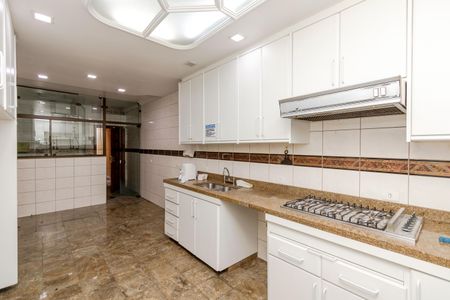 Casa para alugar com 240m², 3 quartos e 2 vagas Casa para alugar com 240m², 3 quartos e 2 vagasCozinha