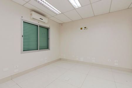 Casa para alugar com 240m², 3 quartos e 2 vagas Casa para alugar com 240m², 3 quartos e 2 vagasQuarto