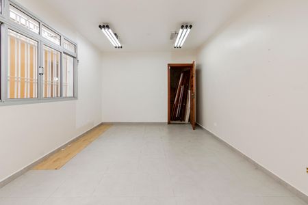 Casa para alugar com 240m², 3 quartos e 2 vagas Casa para alugar com 240m², 3 quartos e 2 vagasQuarto de Serviço