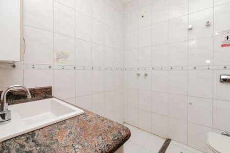 Casa para alugar com 240m², 3 quartos e 2 vagas Casa para alugar com 240m², 3 quartos e 2 vagasBanheiro da Suíte 1