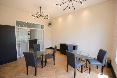 Apartamento para alugar com 73m², 2 quartos e 1 vaga Apartamento para alugar com 73m², 2 quartos e 1 vagaÁrea comum - Sala de reinuão