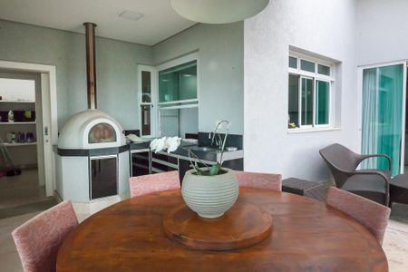 Casa de condomínio à venda com 466m², 4 quartos e 4 vagasÁrea externa