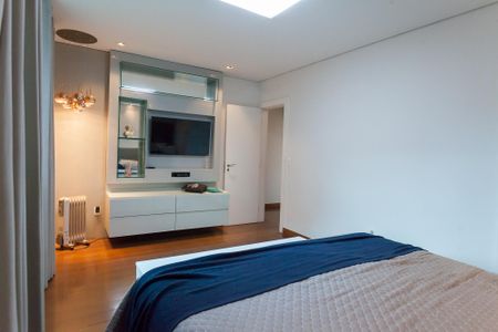 Casa de condomínio à venda com 466m², 4 quartos e 4 vagassuite 4