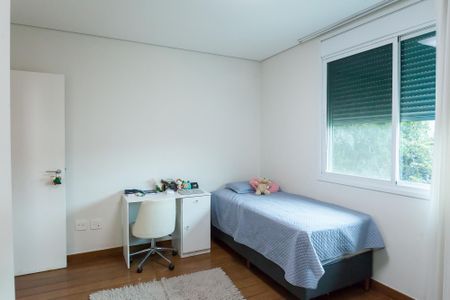 Casa de condomínio à venda com 466m², 4 quartos e 4 vagassuite 2