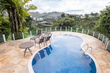 Casa de condomínio à venda com 466m², 4 quartos e 4 vagasPiscina