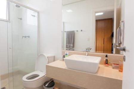 Casa de condomínio à venda com 466m², 4 quartos e 4 vagasBanheiro da Suíte 3