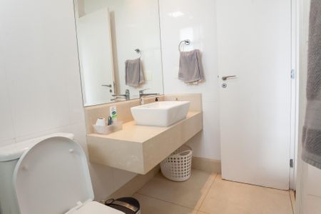 Casa de condomínio à venda com 466m², 4 quartos e 4 vagasBanheiro da Suíte 3