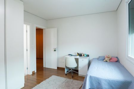 Casa de condomínio à venda com 466m², 4 quartos e 4 vagassuite 2