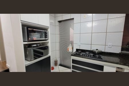 Casa à venda com 215m², 3 quartos e 2 vagascozinha 