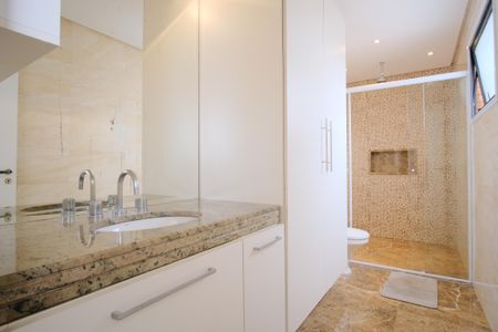 Apartamento para alugar com 100m², 3 quartos e 2 vagasBanheiro da Suíte 2