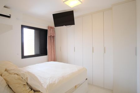 Apartamento para alugar com 100m², 3 quartos e 2 vagasSuíte 1