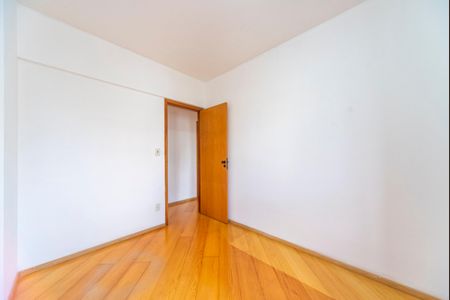 Apartamento à venda com 74m², 3 quartos e 1 vagaQuarto 2