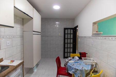 Apartamento à venda com 96m², 2 quartos e sem vagaCozinha