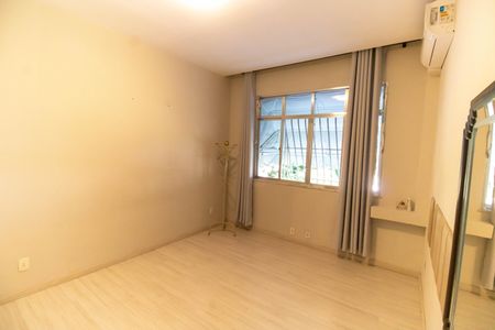 Apartamento à venda com 96m², 2 quartos e sem vagaSuíte 