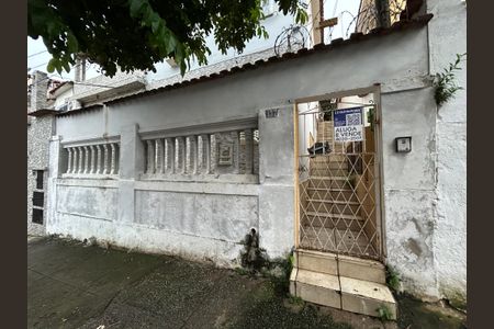 Casa para alugar com 190m², 4 quartos e sem vagaFachada + plaquinha