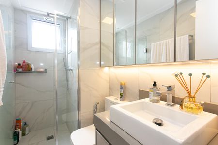 Apartamento à venda com 89m², 2 quartos e 2 vagasBanheiro da Suíte