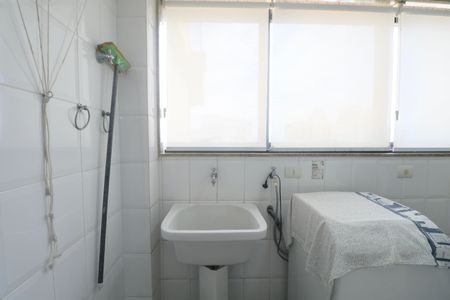 Apartamento para alugar com 179m², 4 quartos e 2 vagas Apartamento para alugar com 179m², 4 quartos e 2 vagasÁrea de Serviço