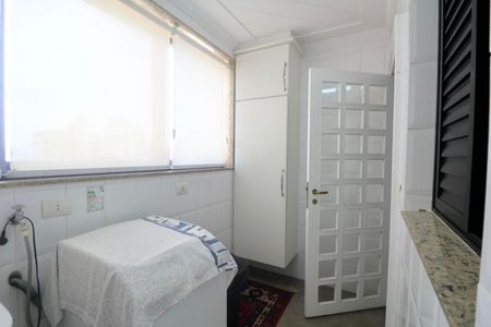 Apartamento para alugar com 179m², 4 quartos e 2 vagas Apartamento para alugar com 179m², 4 quartos e 2 vagasÁrea de Serviço