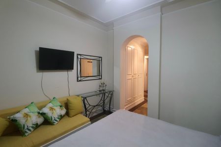 Apartamento para alugar com 179m², 4 quartos e 2 vagas Apartamento para alugar com 179m², 4 quartos e 2 vagasSuíte