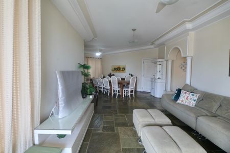 Apartamento para alugar com 179m², 4 quartos e 2 vagas Apartamento para alugar com 179m², 4 quartos e 2 vagasSala