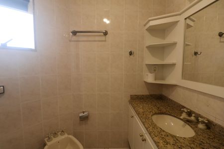 Apartamento para alugar com 179m², 4 quartos e 2 vagas Apartamento para alugar com 179m², 4 quartos e 2 vagasBanheiro Suíte 3